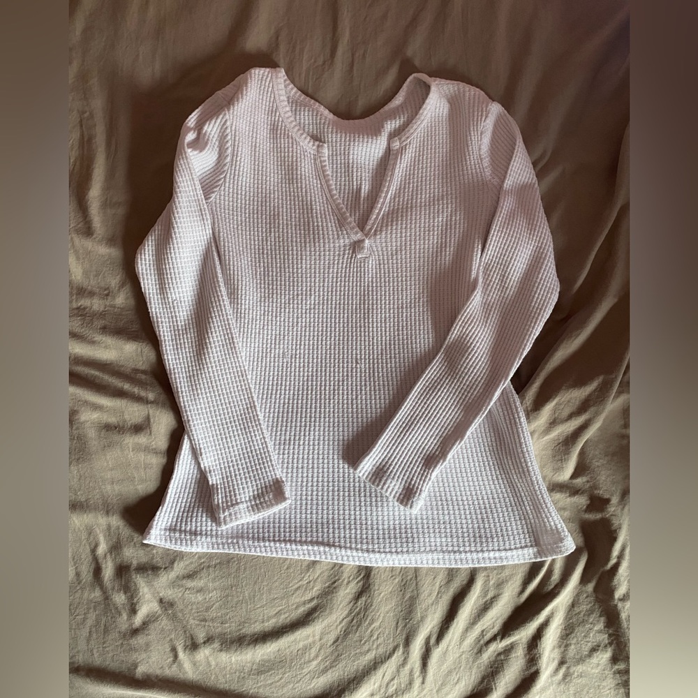 White Long Sleeve Size:M-L